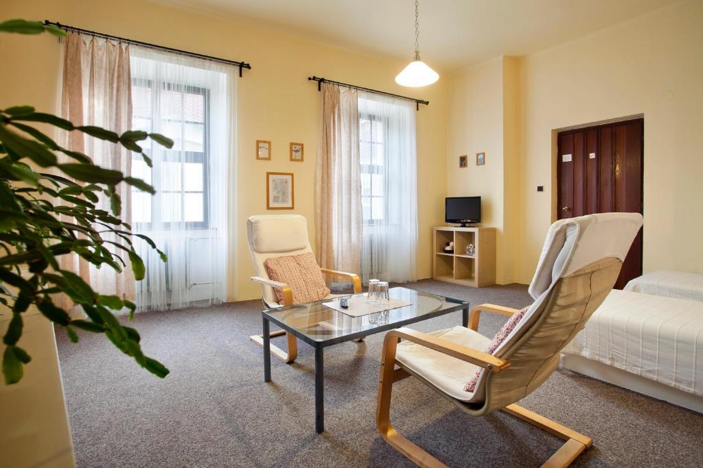 Penzion A Restaurace Modra Ruze Tábor Rom bilde