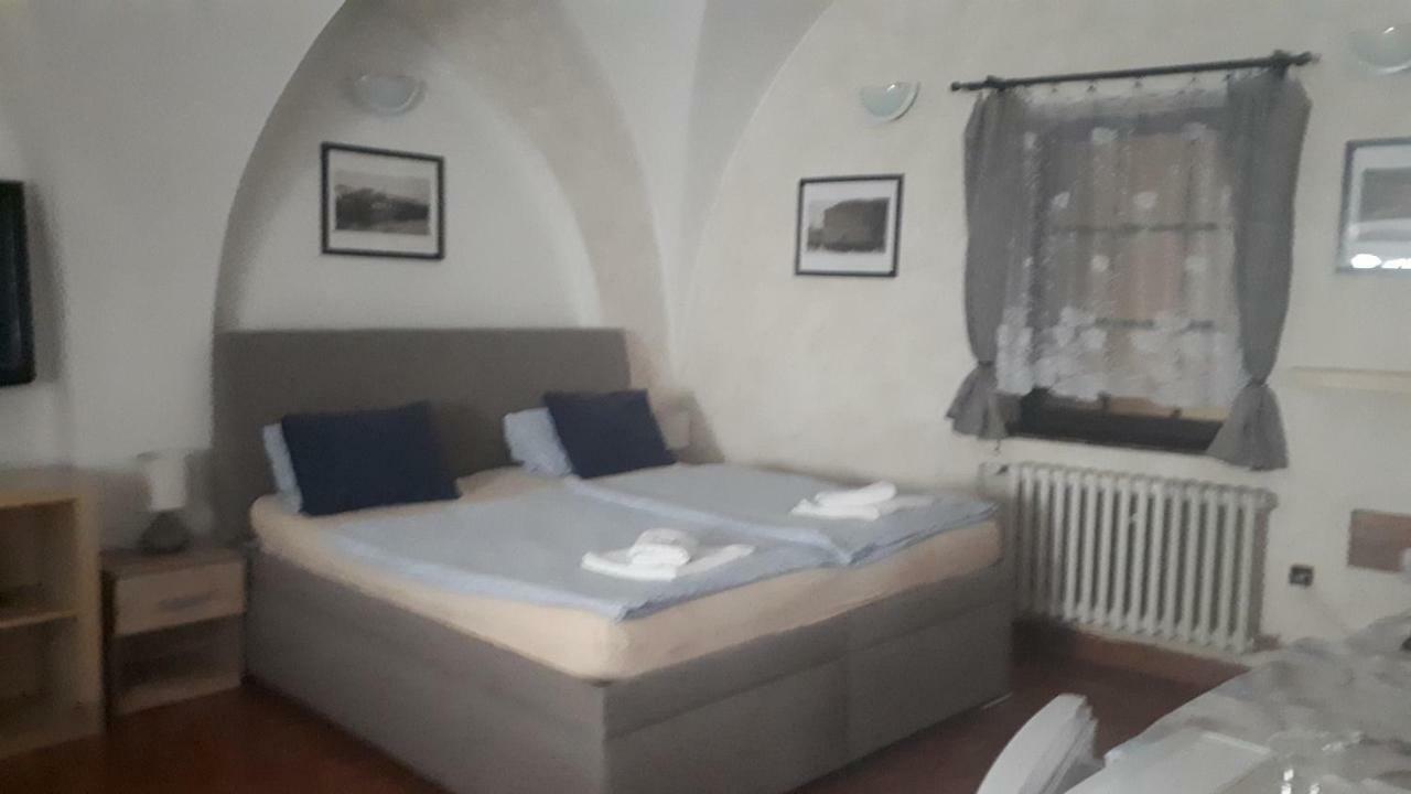 Penzion A Restaurace Modra Ruze Tábor Eksteriør bilde